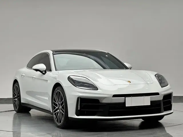 Porsche Panamera — Фото автомобиля 3