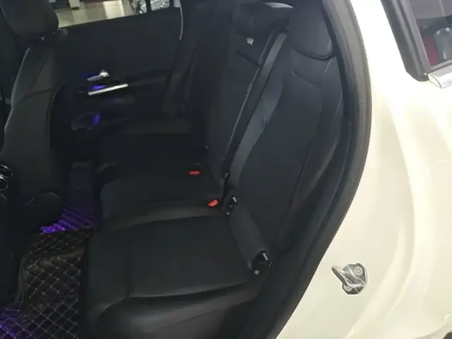 Mercedes-Benz GLA-Class — Фото автомобиля 16