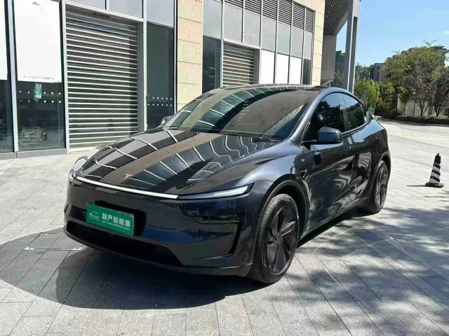 Фотография автомобиля — Tesla Model Y