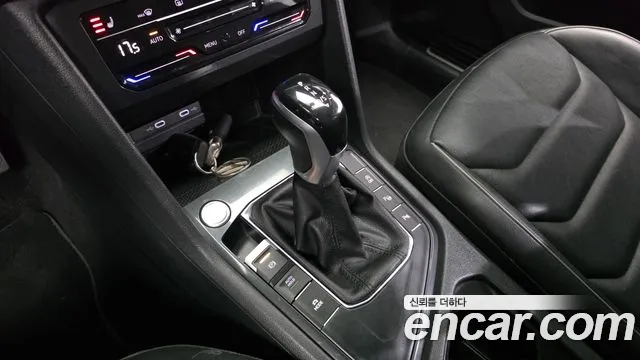 Volkswagen Tiguan — Фото автомобиля 12