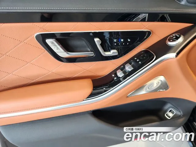 Mercedes-Benz S-Class — Фото автомобиля 18