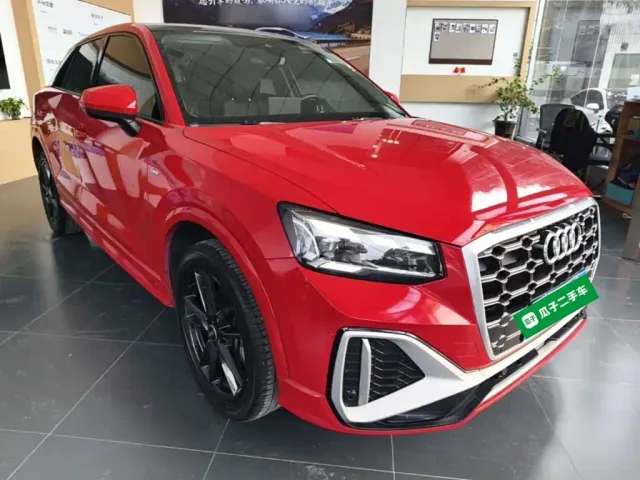 Audi Q2L — Фото автомобиля 3