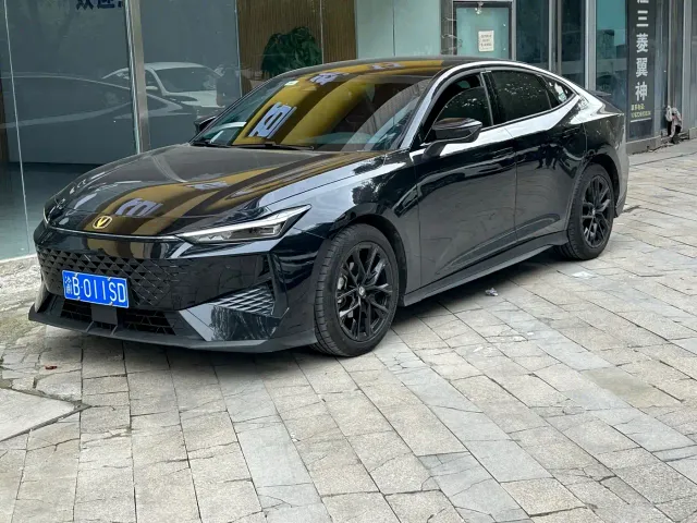 Фотография автомобиля — Changan UNI-V