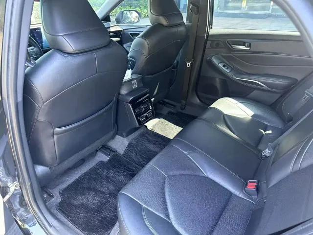 Toyota Avalon — Фото автомобиля 5