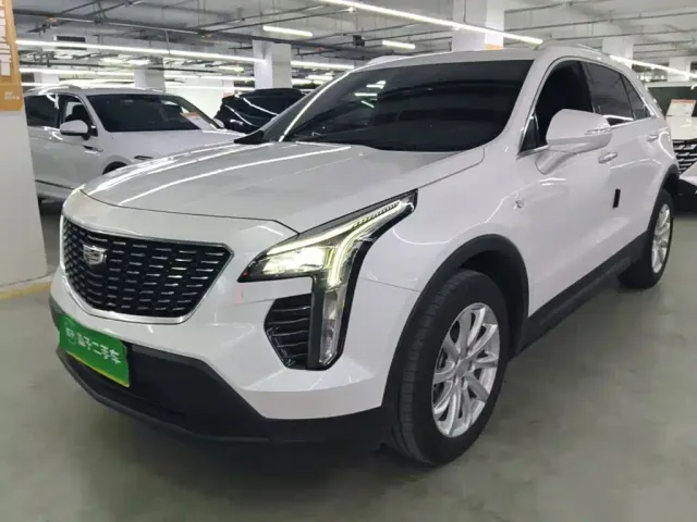 Фотография автомобиля — Cadillac XT4