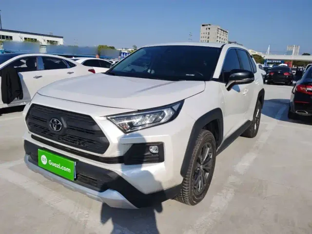 Фотография автомобиля — Toyota RAV4