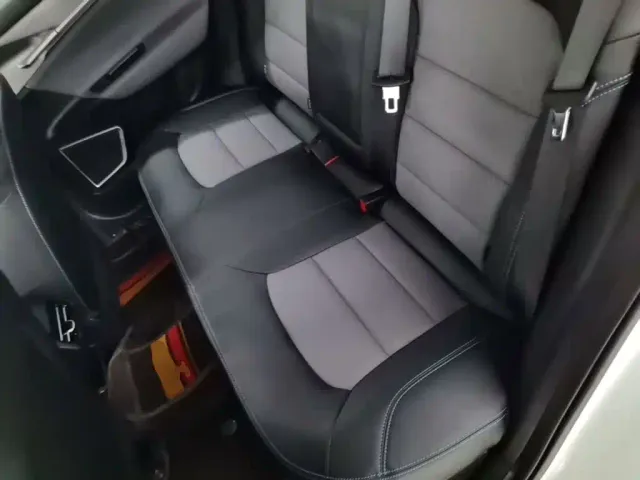 Geely Geometry G6 — Фото автомобиля 16