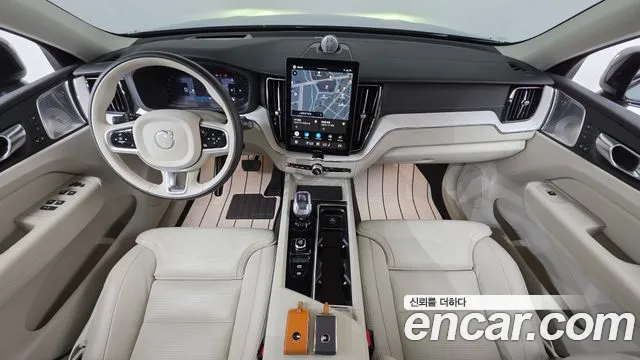 Вольво XC60 — Фото автомобиля 5