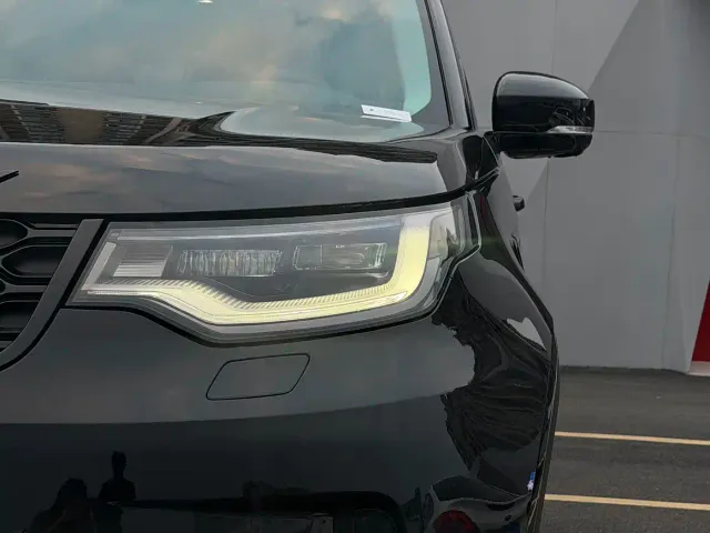 Land Rover Discovery — Фото автомобиля 5