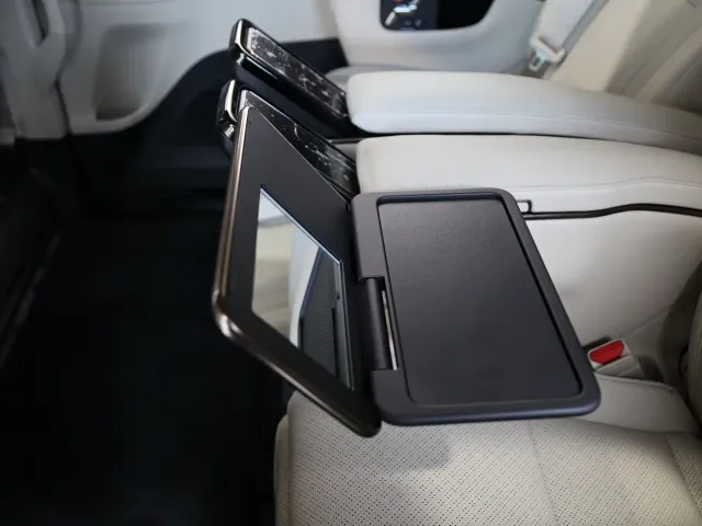 Toyota Vellfire — Фото автомобиля 19