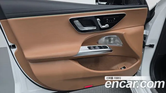 Mercedes-Benz E-Class W214 — Фото автомобиля 24