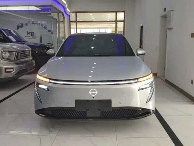 Nissan N7 — Фото автомобиля 2