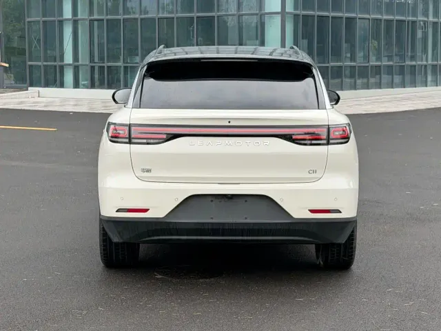 Leapmotor C11 — Фото автомобиля 5