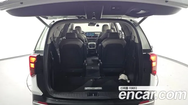 Kia Carnival — Фото автомобиля 20