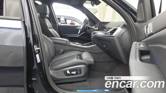 BMW X5 xDrive 40i M Sport — Фото автомобиля 11