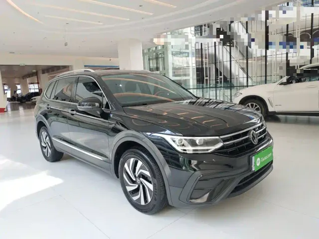 Volkswagen Tiguan L — Фото автомобиля 3