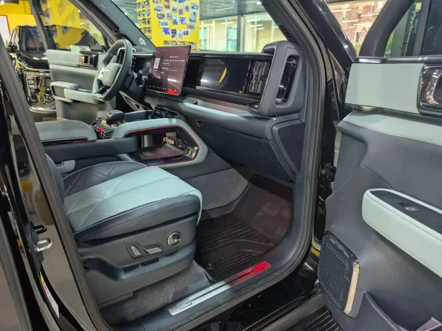 BYD FangChengBao Leopard 5 — Фото автомобиля 10