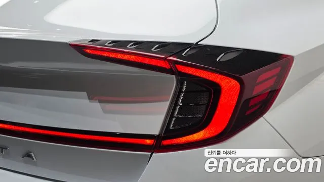 Hyundai Sonata — Фото автомобиля 8
