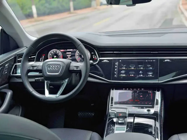 Audi Q8 — Фото автомобиля 5