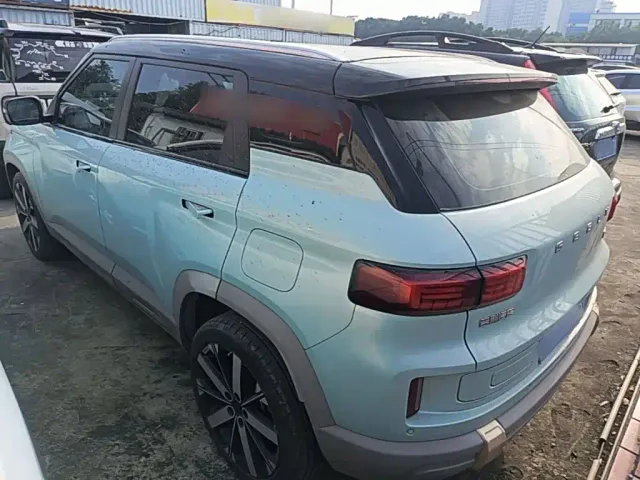 Geely ICON — Фото автомобиля 4