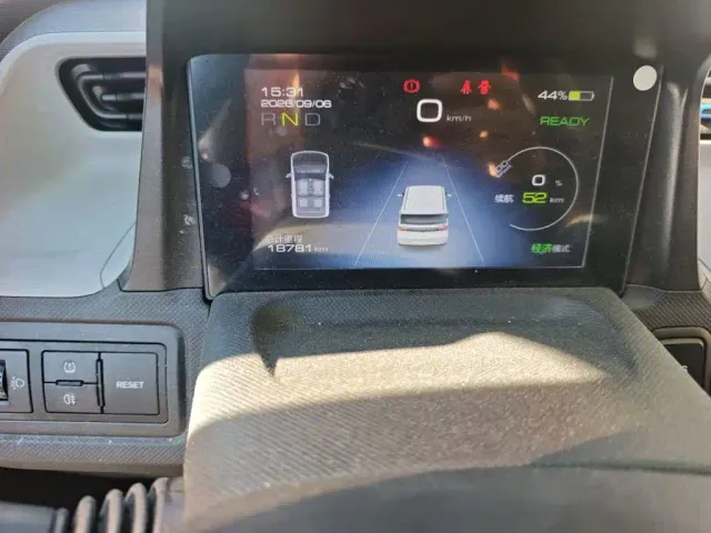 Wuling Hongguang Mini EV — Фото автомобиля 8