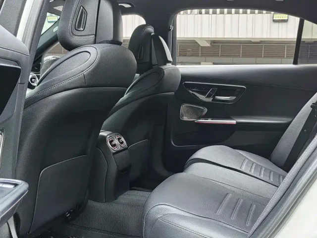 Mercedes-Benz C-Class — Фото автомобиля 14