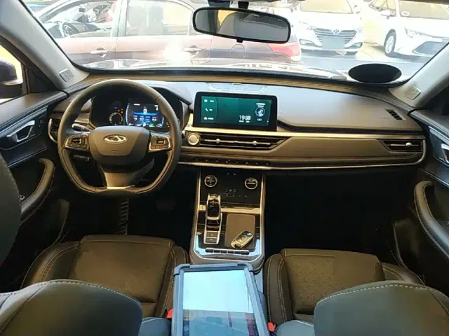 Chery Tiggo 8 — Фото автомобиля 9