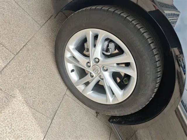 Buick Regal — Фото автомобиля 22