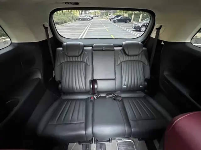 GAC Trumpchi E9 — Фото автомобиля 10
