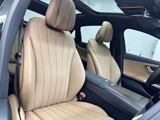 Mercedes-Benz E-Class — Фото автомобиля 16