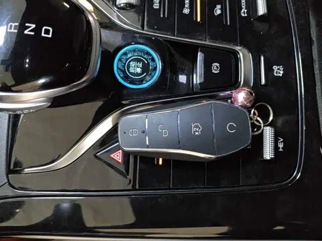 BYD Qin PLUS — Фото автомобиля 8