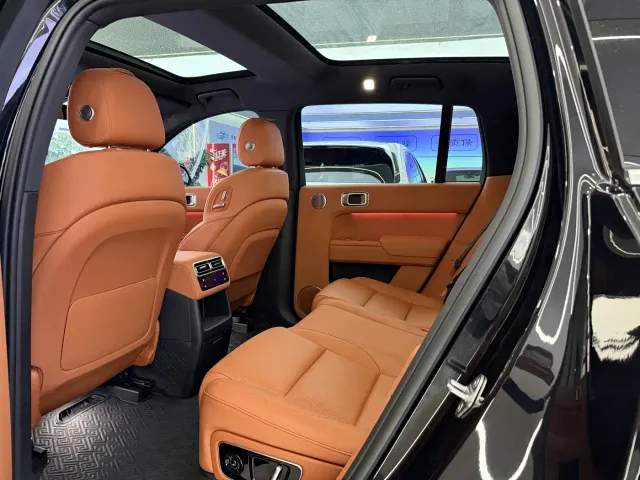 Li Auto L7 — Фото автомобиля 6