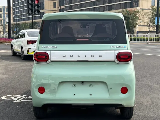 Wuling Hongguang Mini EV — Фото автомобиля 5