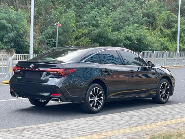 Toyota Avalon — Фото автомобиля 4