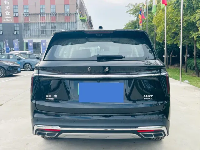 Hongqi HS7 PHEV — Фото автомобиля 17
