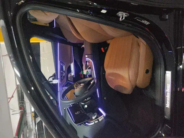 Mercedes-Benz E-Class — Фото автомобиля 3
