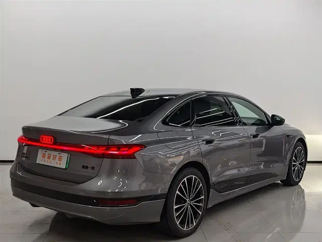 Audi A6L e-tron — Фото автомобиля 4