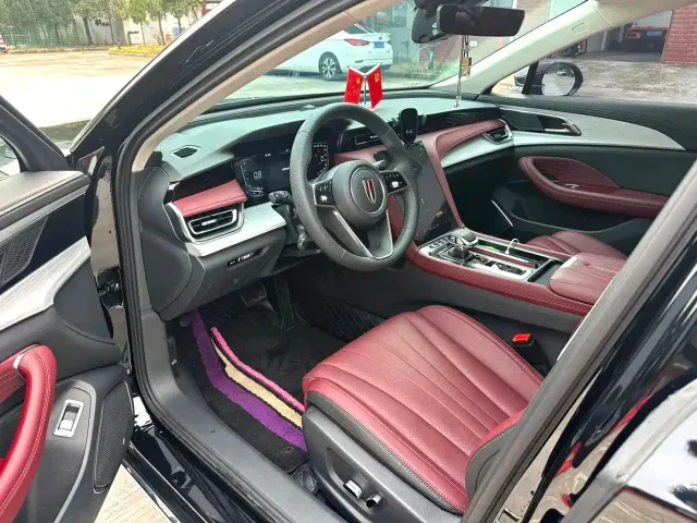 Hongqi H5 — Фото автомобиля 6