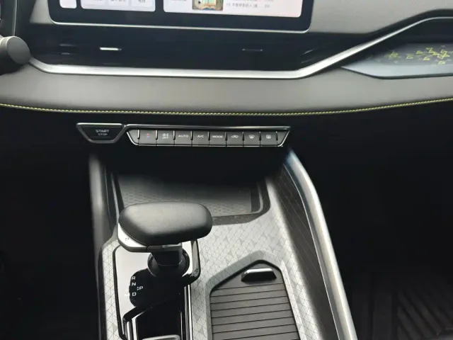 Geely Xingrui — Фото автомобиля 14