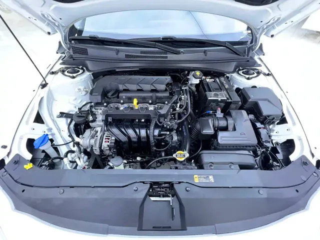 Hyundai Elantra — Фото автомобиля 21