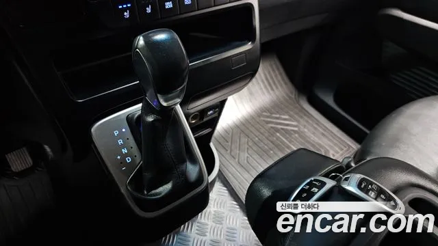 Hyundai Staria Staria Карго 3 места — Фото автомобиля 9