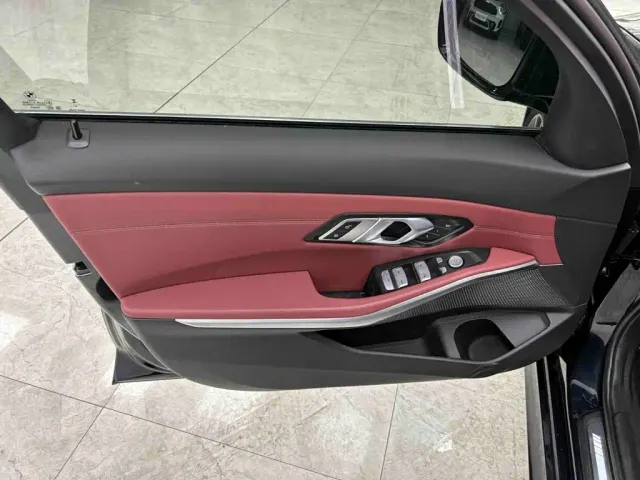 BMW 3 Series — Фото автомобиля 17