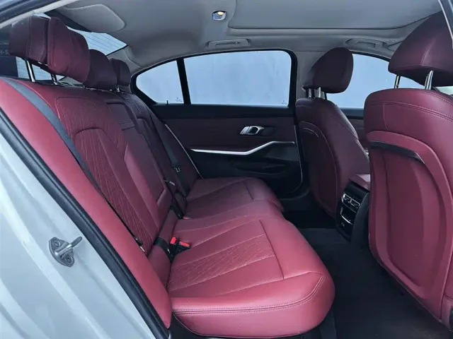 BMW 3 Series — Фото автомобиля 19