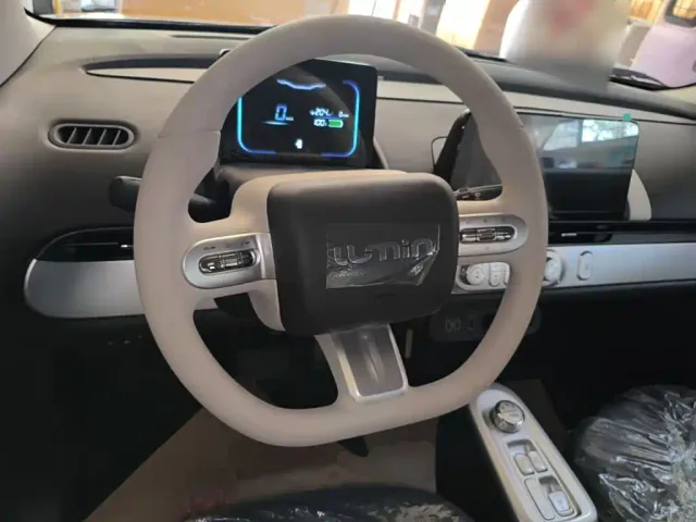 Changan Lumin — Фото автомобиля 10
