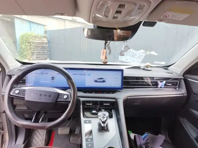 Roewe RX5 — Фото автомобиля 9