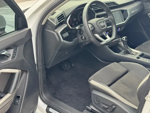 Audi Q3 — Фото автомобиля 12
