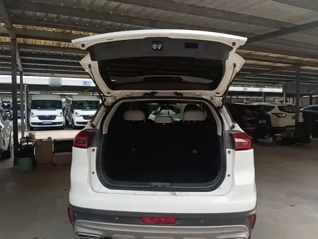 Geely Boyue — Фото автомобиля 18