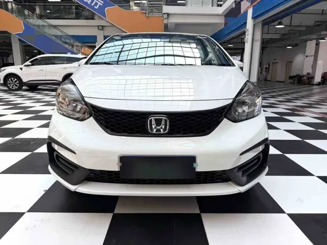 Honda Fit — Фото автомобиля 2