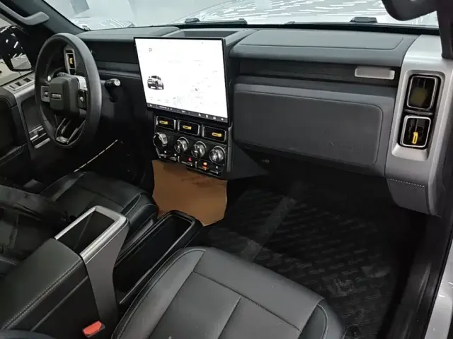 iCAR V23 — Фото автомобиля 9