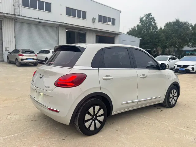Wuling Motors Wuling Bingo 2023 203km Comfort Version — Фото автомобиля 5